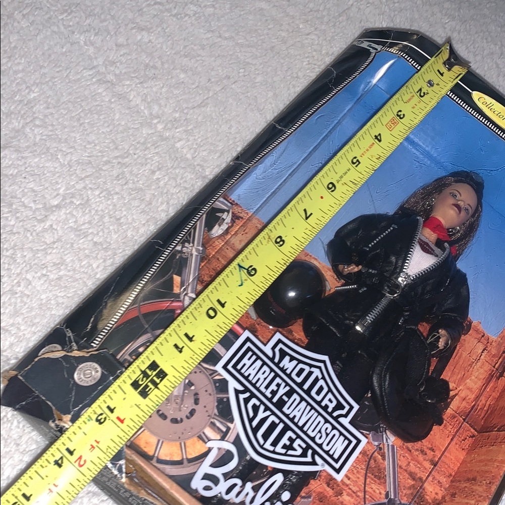 NEW Harley-Davidson Barbie with Black Jacket and Red Scarf *damaged box - Picture 14 of 14